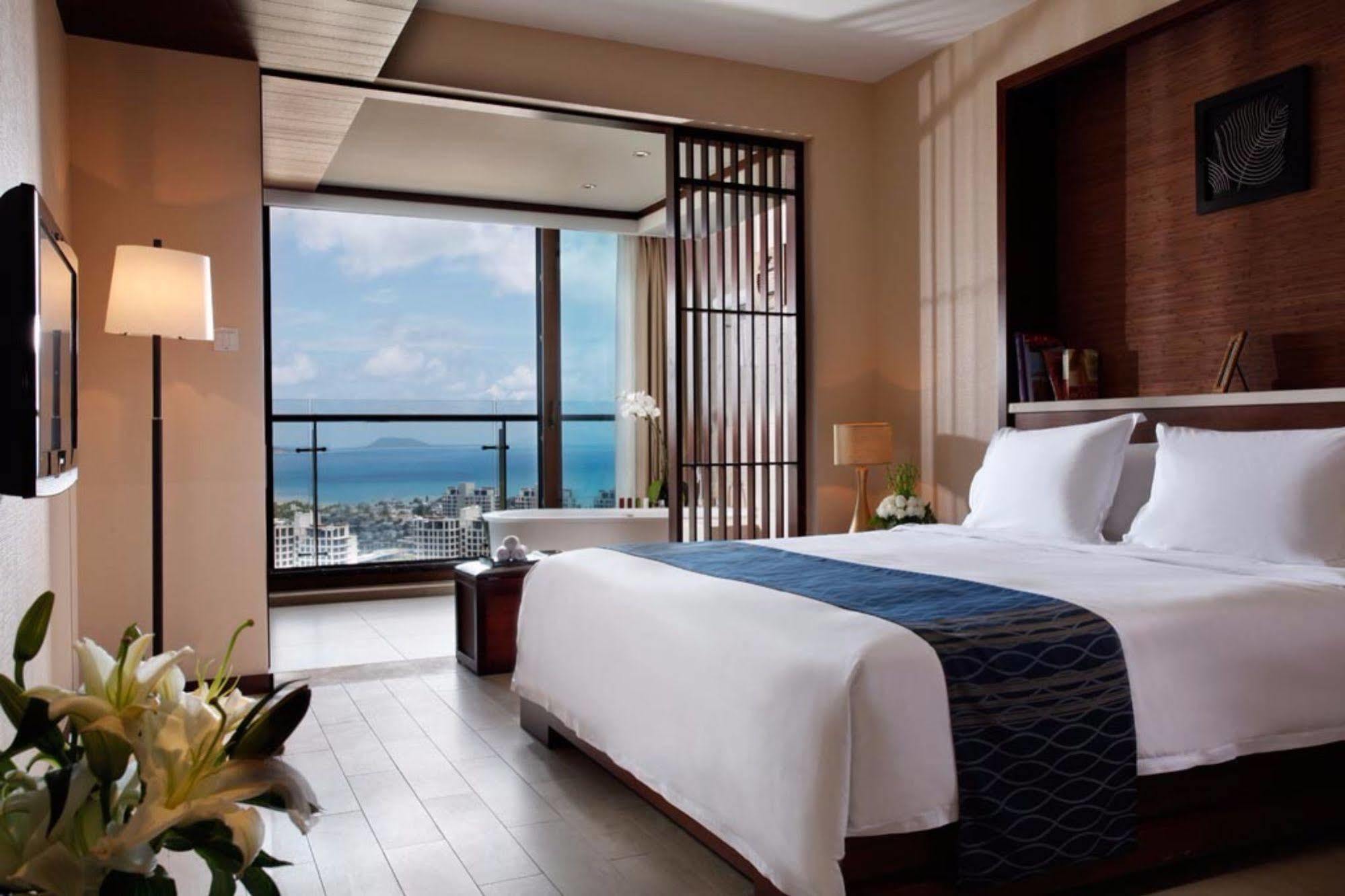 Serenity Coast All Suite Resort Sanya Luaran gambar